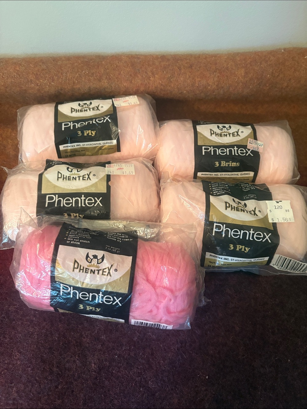 VINTAGE PHENTEX KNITTING YARN 3 PLY 100% OLEFIN CELASPUN